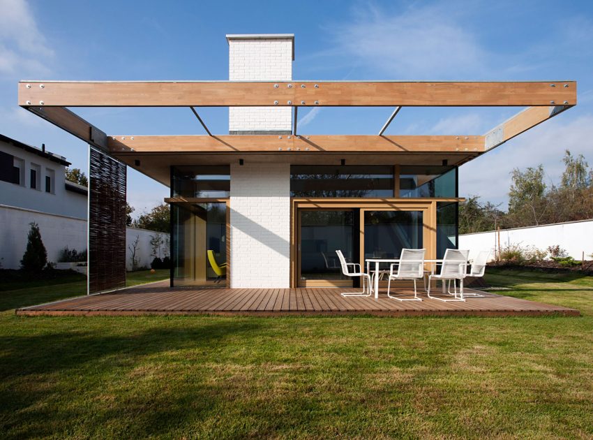 A Modern Rectangular House Impresses with a Splendid Interior and Exterior in Debrecen, Hungary by Sporaarchitects (2)