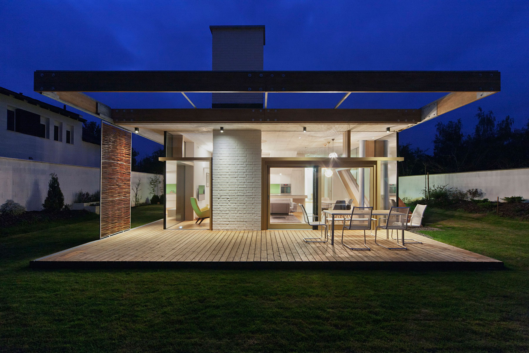 A Modern Rectangular House Impresses with a Splendid Interior and Exterior in Debrecen, Hungary by Sporaarchitects (22)