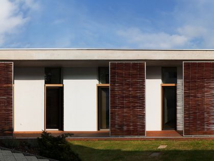 A Modern Rectangular House Impresses with a Splendid Interior and Exterior in Debrecen, Hungary by Sporaarchitects (3)