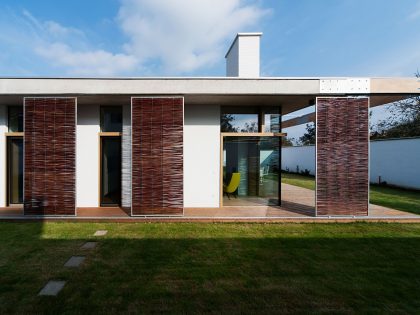 A Modern Rectangular House Impresses with a Splendid Interior and Exterior in Debrecen, Hungary by Sporaarchitects (4)