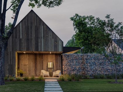 A Modest Single-Family House Made of Recycled Materials in Dallas by Buchanan Architecture (12)