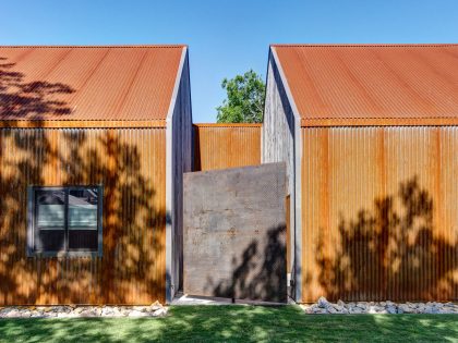 A Modest Single-Family House Made of Recycled Materials in Dallas by Buchanan Architecture (7)