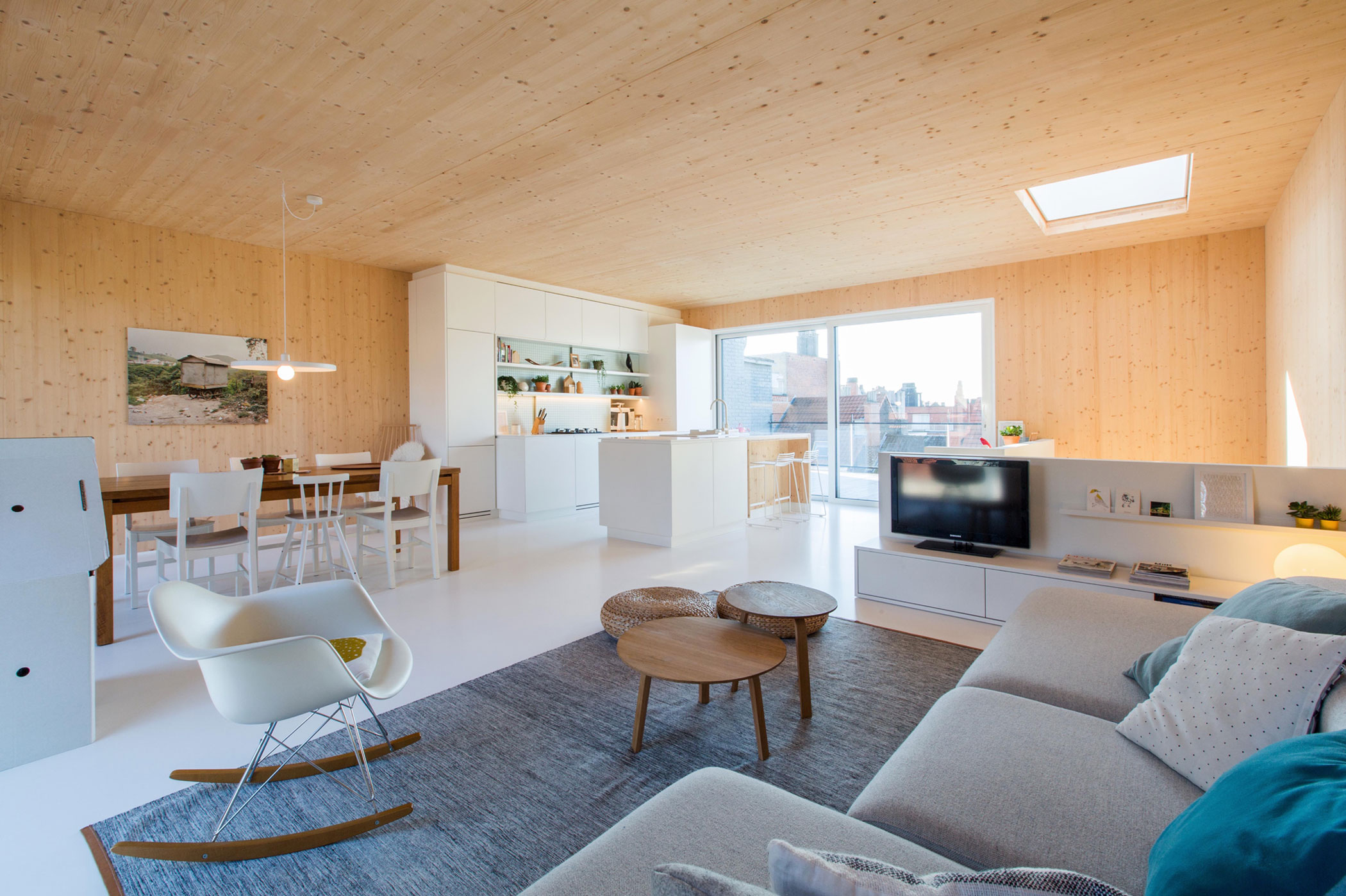 A Playful and Modern Wooden Home Packed with Elegant Interiors in Brussels, Belgium by SPOTLESS ARCHITECTURE (12)