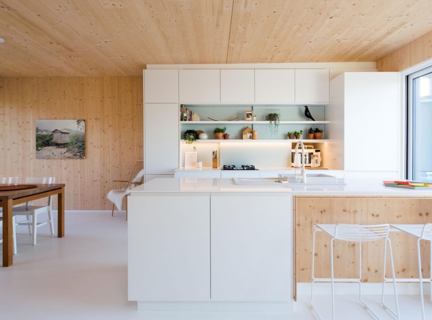 A Playful and Modern Wooden Home Packed with Elegant Interiors in Brussels, Belgium by SPOTLESS ARCHITECTURE (15)