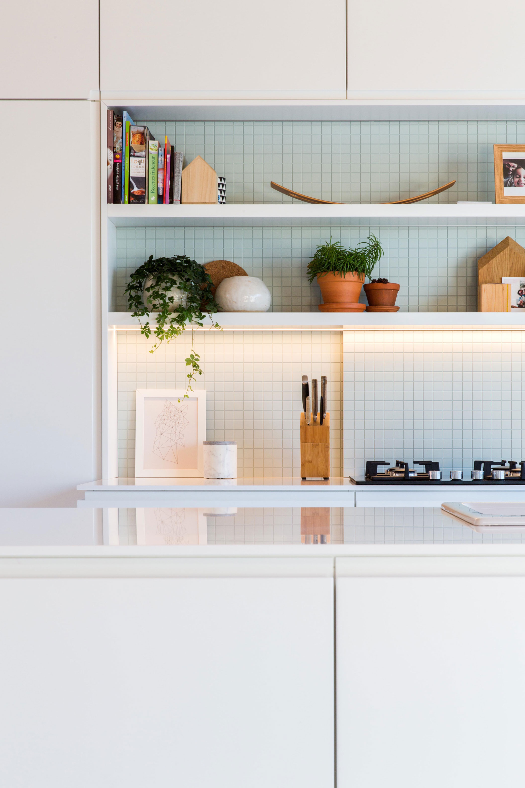 A Playful and Modern Wooden Home Packed with Elegant Interiors in Brussels, Belgium by SPOTLESS ARCHITECTURE (18)