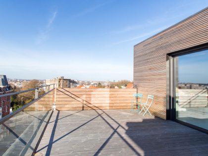 A Playful and Modern Wooden Home Packed with Elegant Interiors in Brussels, Belgium by SPOTLESS ARCHITECTURE (2)