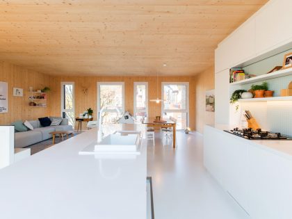 A Playful and Modern Wooden Home Packed with Elegant Interiors in Brussels, Belgium by SPOTLESS ARCHITECTURE (20)