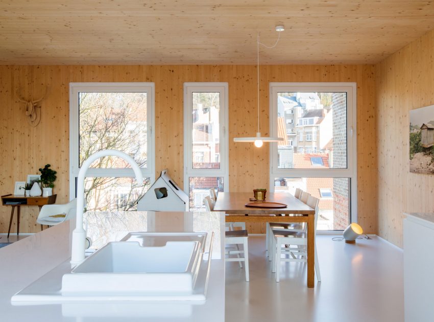 A Playful and Modern Wooden Home Packed with Elegant Interiors in Brussels, Belgium by SPOTLESS ARCHITECTURE (21)