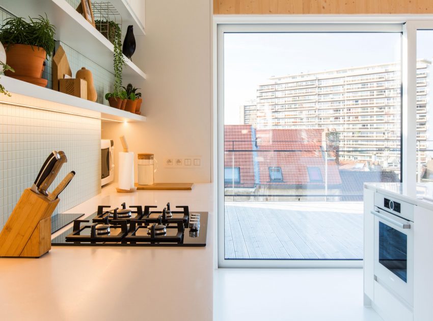 A Playful and Modern Wooden Home Packed with Elegant Interiors in Brussels, Belgium by SPOTLESS ARCHITECTURE (23)