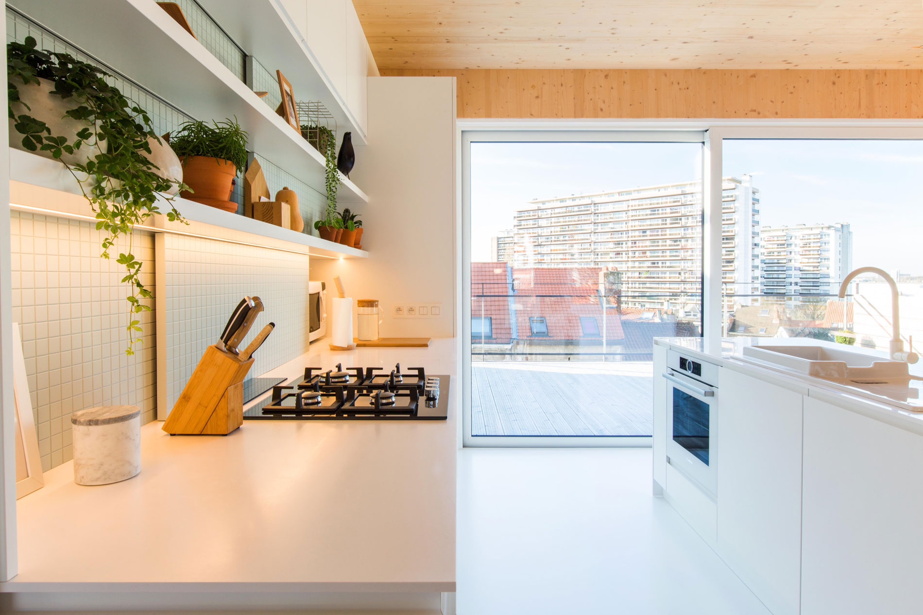 A Playful and Modern Wooden Home Packed with Elegant Interiors in Brussels, Belgium by SPOTLESS ARCHITECTURE (24)