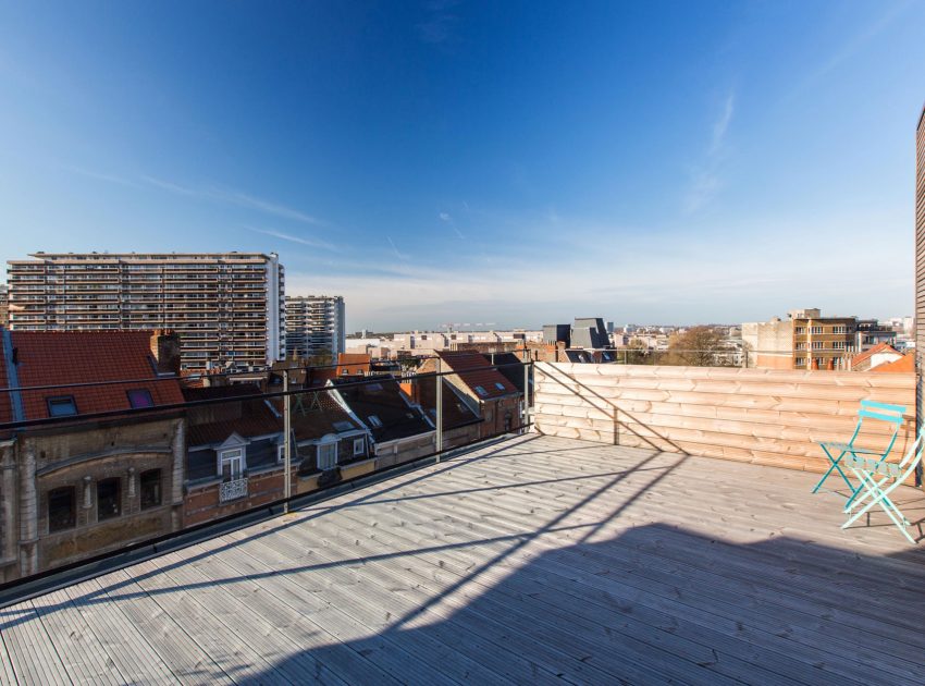 A Playful and Modern Wooden Home Packed with Elegant Interiors in Brussels, Belgium by SPOTLESS ARCHITECTURE (3)