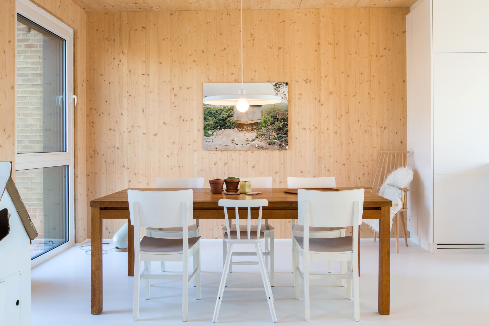 A Playful and Modern Wooden Home Packed with Elegant Interiors in Brussels, Belgium by SPOTLESS ARCHITECTURE (30)