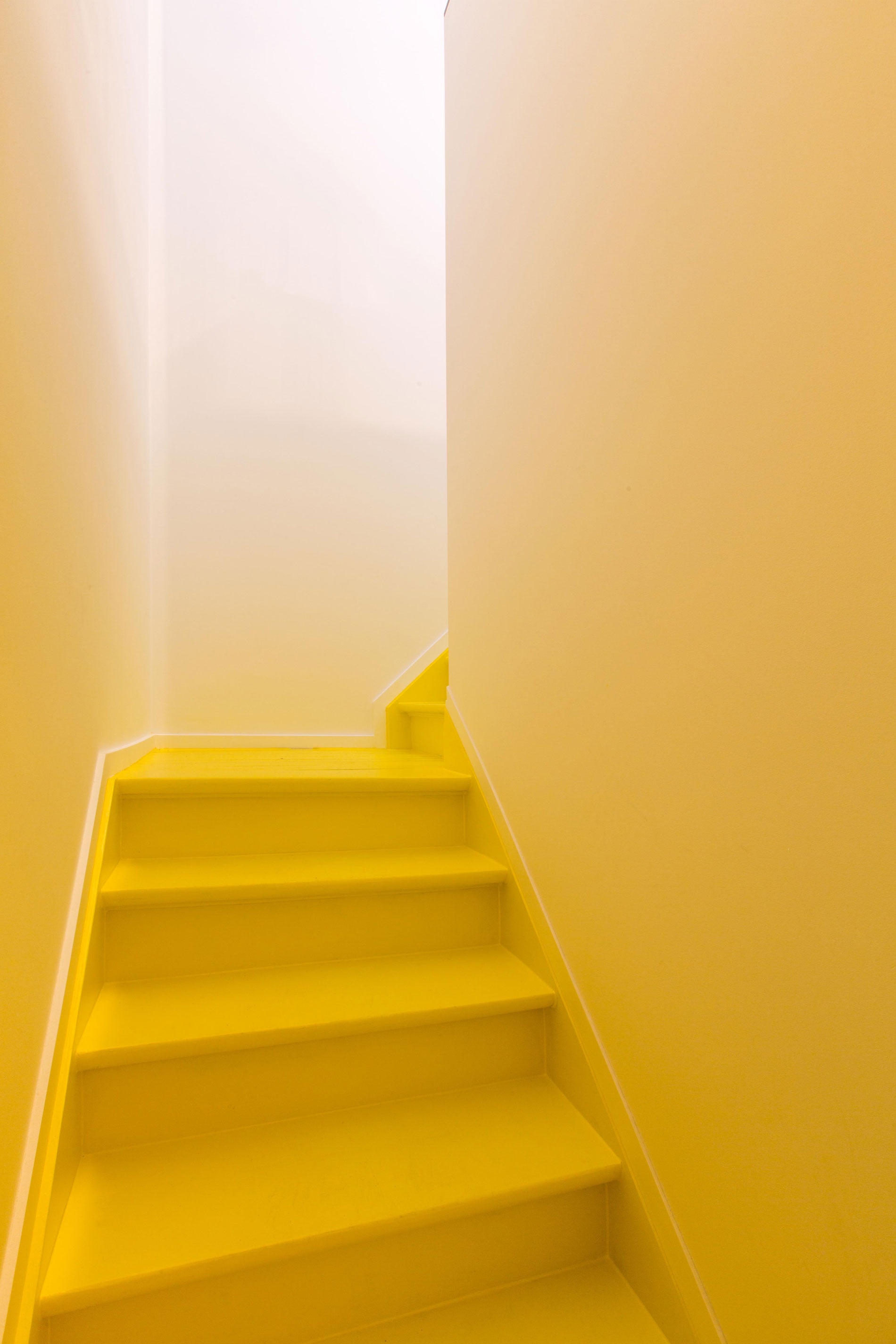 A Playful and Modern Wooden Home Packed with Elegant Interiors in Brussels, Belgium by SPOTLESS ARCHITECTURE (32)