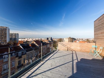 A Playful and Modern Wooden Home Packed with Elegant Interiors in Brussels, Belgium by SPOTLESS ARCHITECTURE (4)