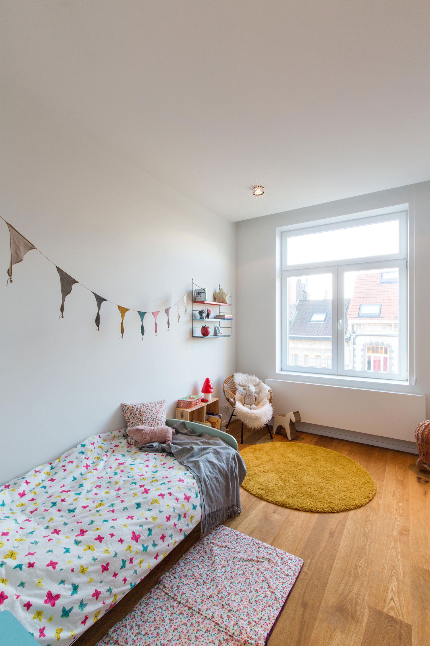 A Playful and Modern Wooden Home Packed with Elegant Interiors in Brussels, Belgium by SPOTLESS ARCHITECTURE (41)