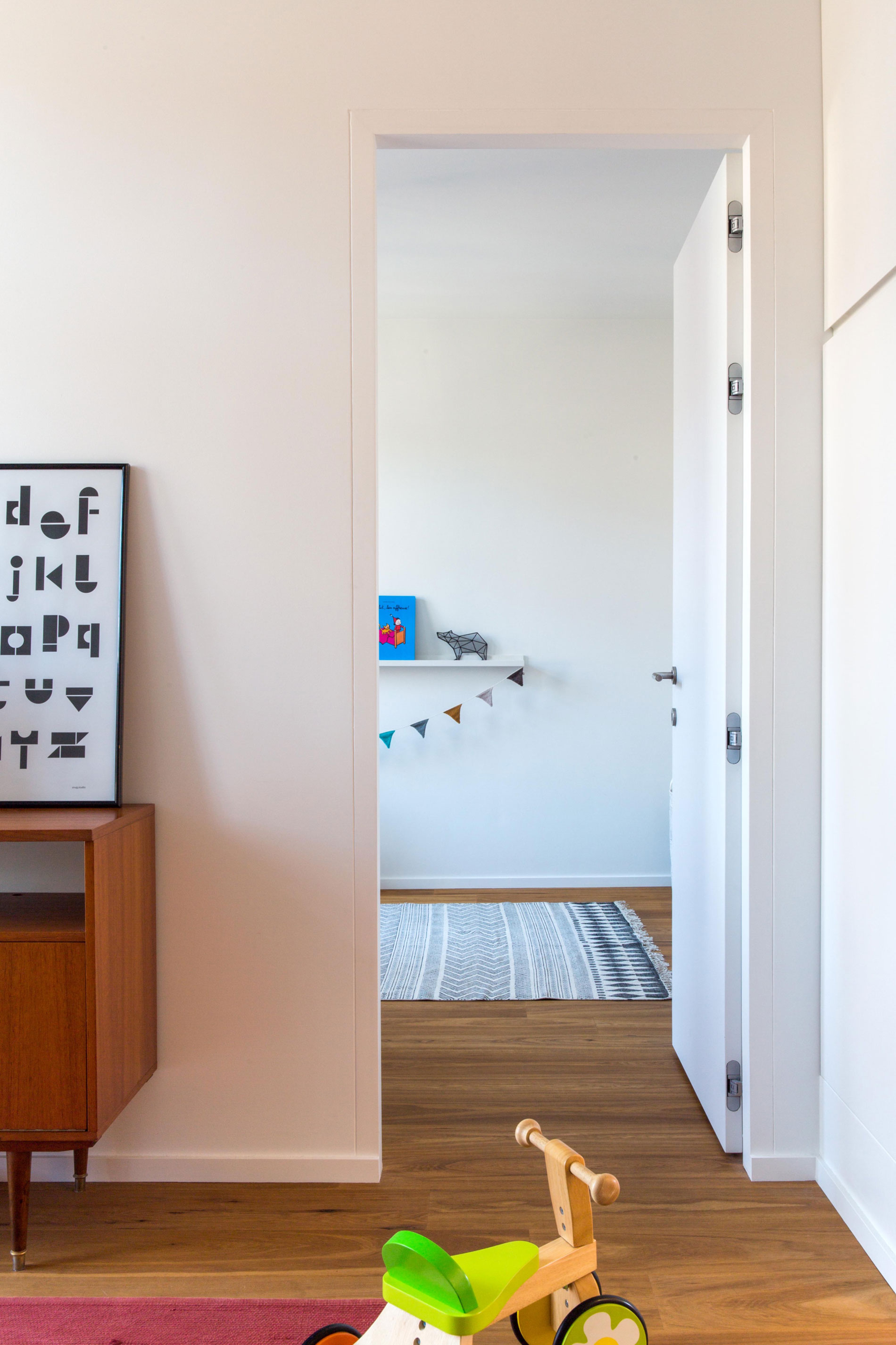 A Playful and Modern Wooden Home Packed with Elegant Interiors in Brussels, Belgium by SPOTLESS ARCHITECTURE (44)