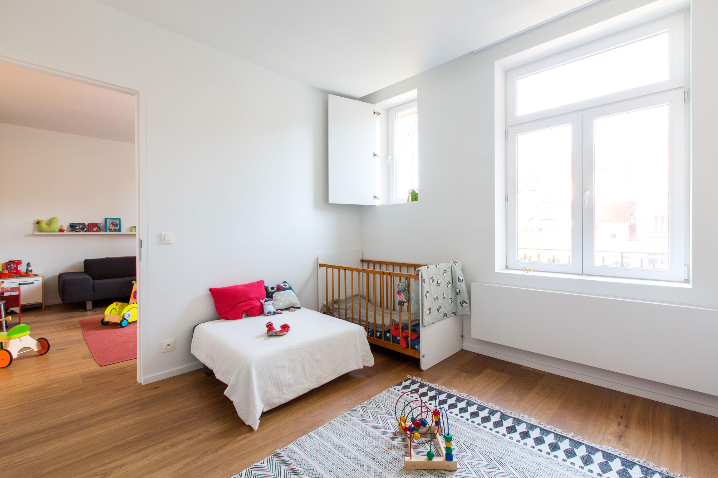 A Playful and Modern Wooden Home Packed with Elegant Interiors in Brussels, Belgium by SPOTLESS ARCHITECTURE (45)