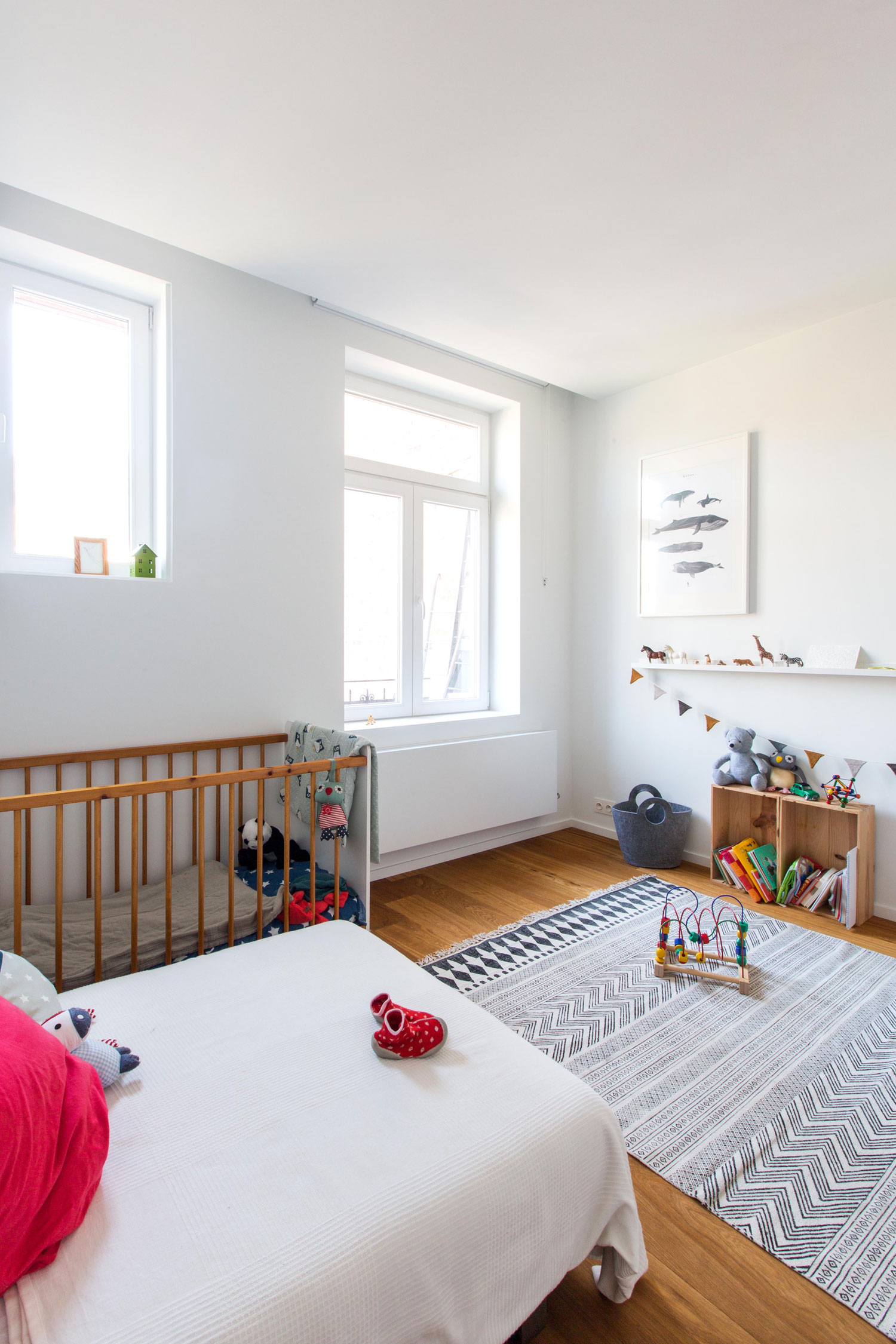 A Playful and Modern Wooden Home Packed with Elegant Interiors in Brussels, Belgium by SPOTLESS ARCHITECTURE (46)