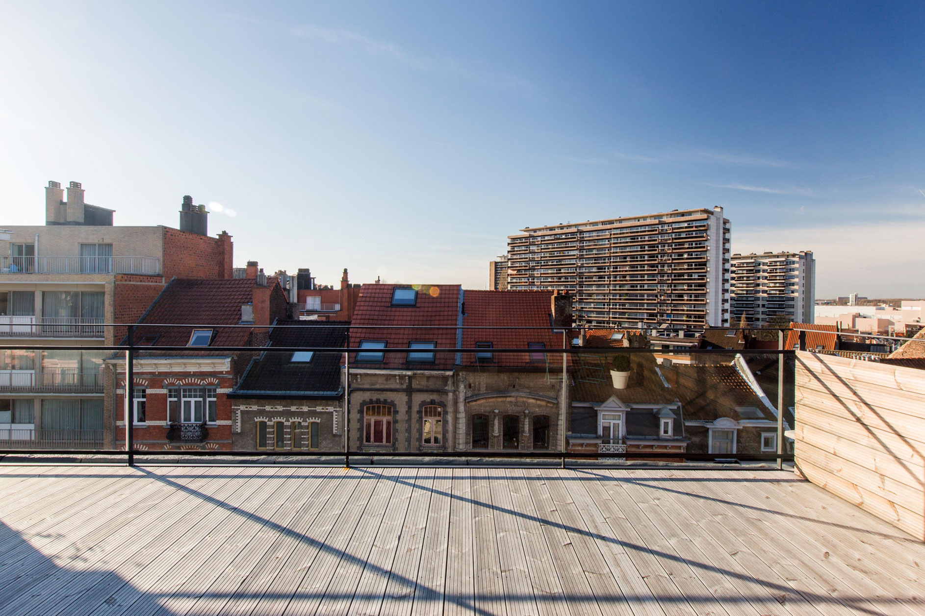 A Playful and Modern Wooden Home Packed with Elegant Interiors in Brussels, Belgium by SPOTLESS ARCHITECTURE (5)
