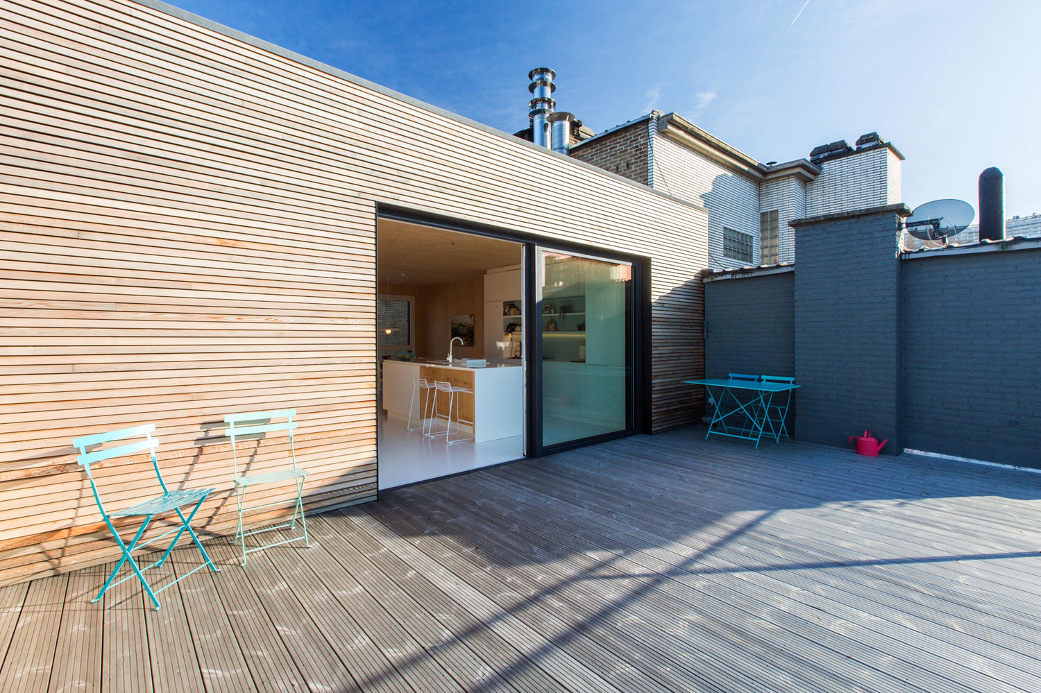A Playful and Modern Wooden Home Packed with Elegant Interiors in Brussels, Belgium by SPOTLESS ARCHITECTURE (6)