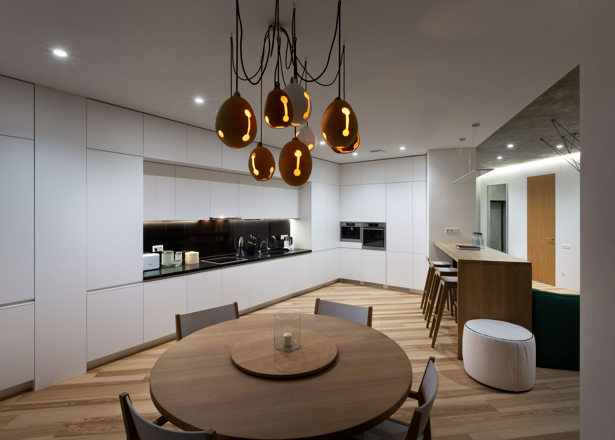 A Practical and Functional Apartment with Airy and Light Interiors in Kiev, Ukraine by Sergey Makhno Architects (12)