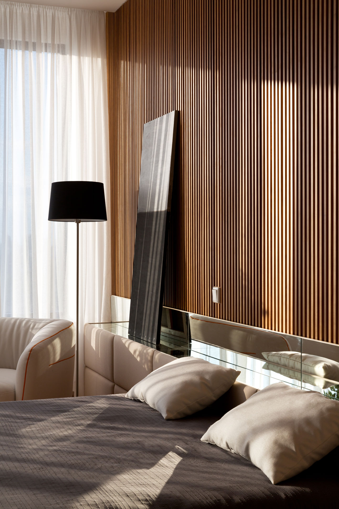 A Practical and Functional Apartment with Airy and Light Interiors in Kiev, Ukraine by Sergey Makhno Architects (15)