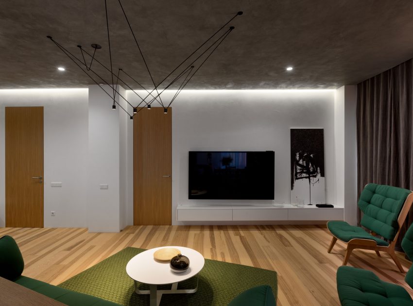 A Practical and Functional Apartment with Airy and Light Interiors in Kiev, Ukraine by Sergey Makhno Architects (2)