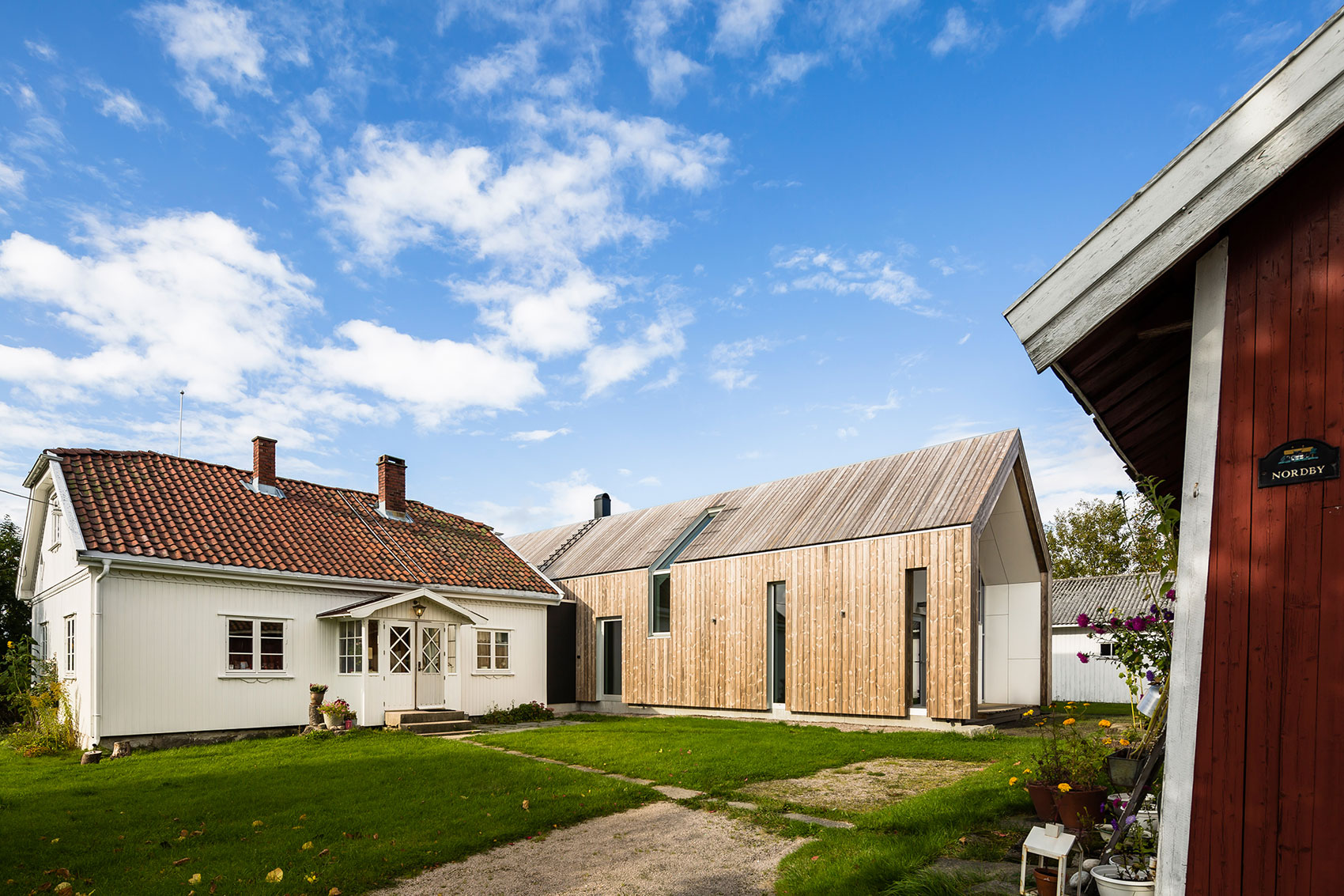 A Rundown Farmhouse Turned Into a Fascinating Contemporary Home in Sellebakk, Norway by Link Arkitektur (14)