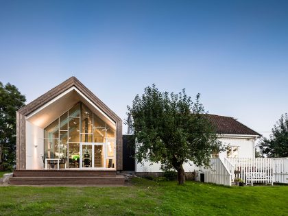 A Rundown Farmhouse Turned Into a Fascinating Contemporary Home in Sellebakk, Norway by Link Arkitektur (2)