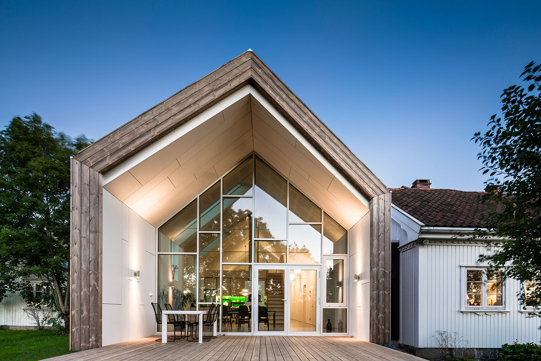 A Rundown Farmhouse Turned Into a Fascinating Contemporary Home in Sellebakk, Norway by Link Arkitektur (3)