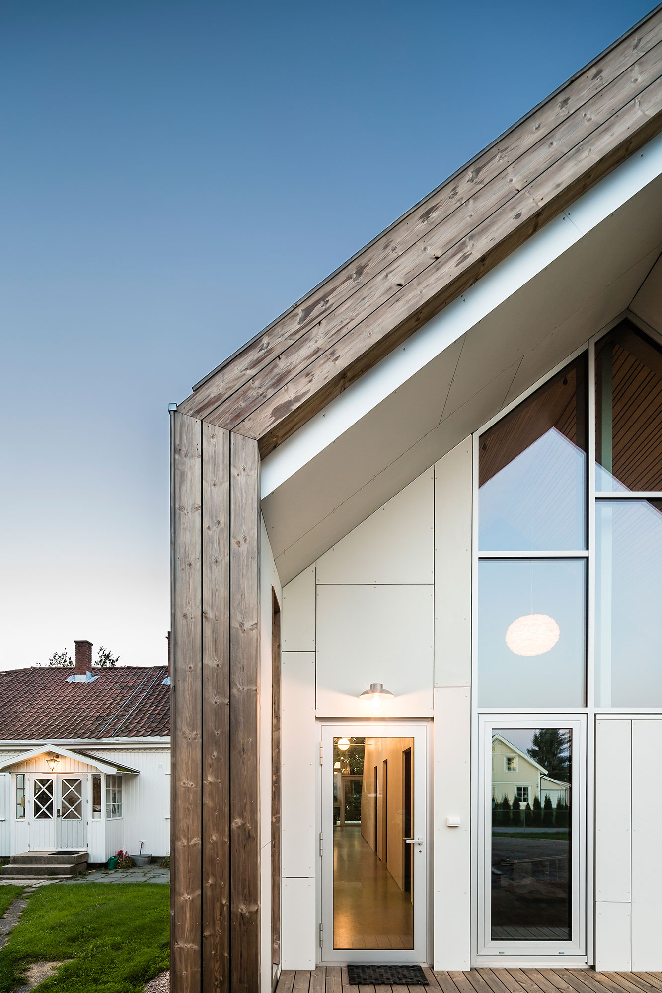 A Rundown Farmhouse Turned Into a Fascinating Contemporary Home in Sellebakk, Norway by Link Arkitektur (7)