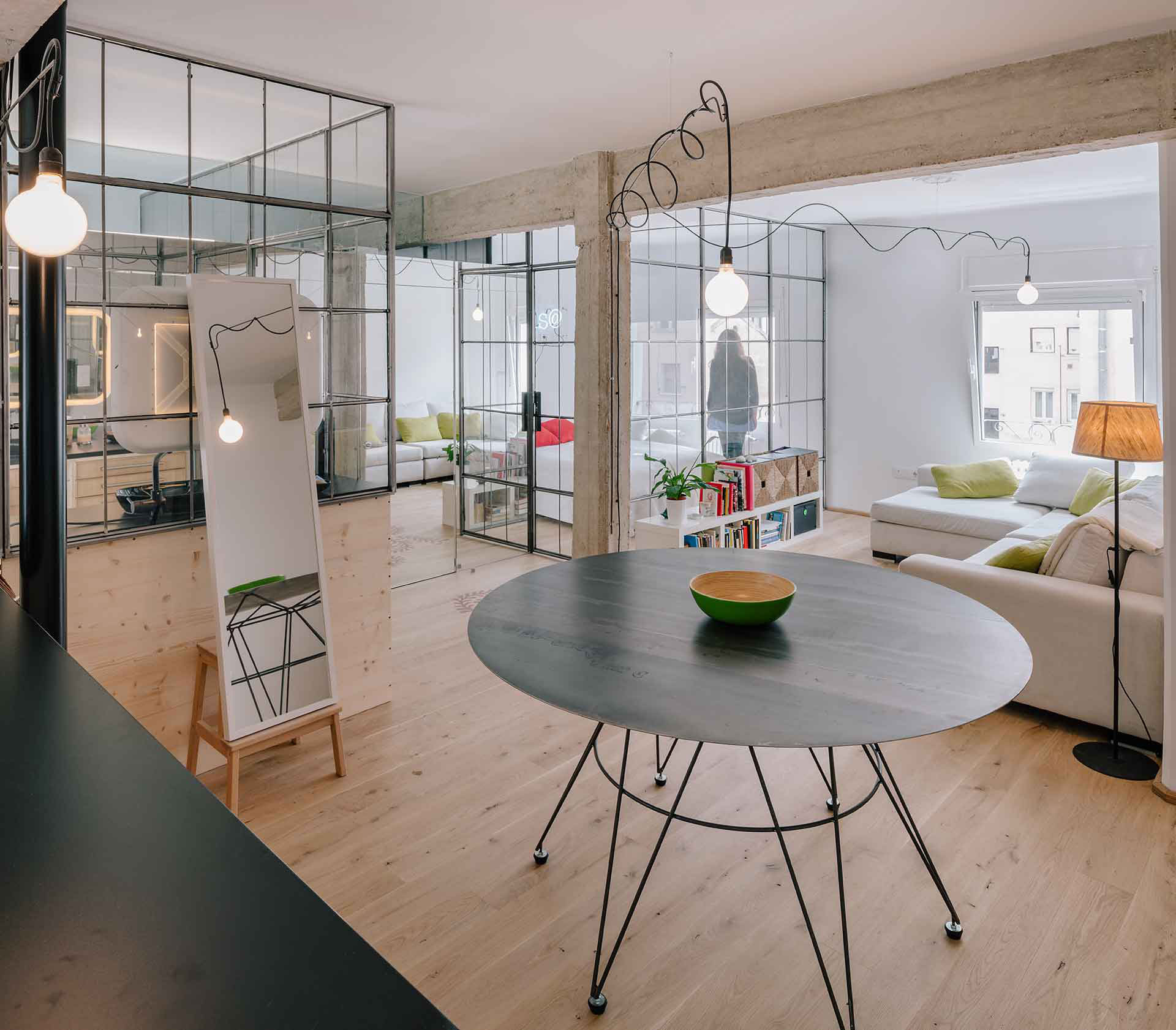 A Simple and Comfortable Apartment for a Single Woman in Madrid, Spain by Manuel Omaña (1)