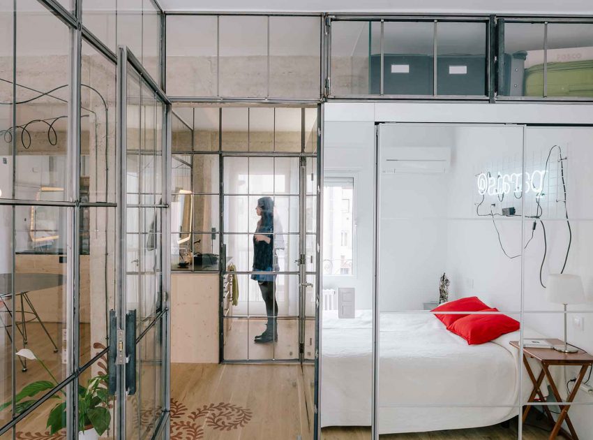 A Simple and Comfortable Apartment for a Single Woman in Madrid, Spain by Manuel Omaña (14)