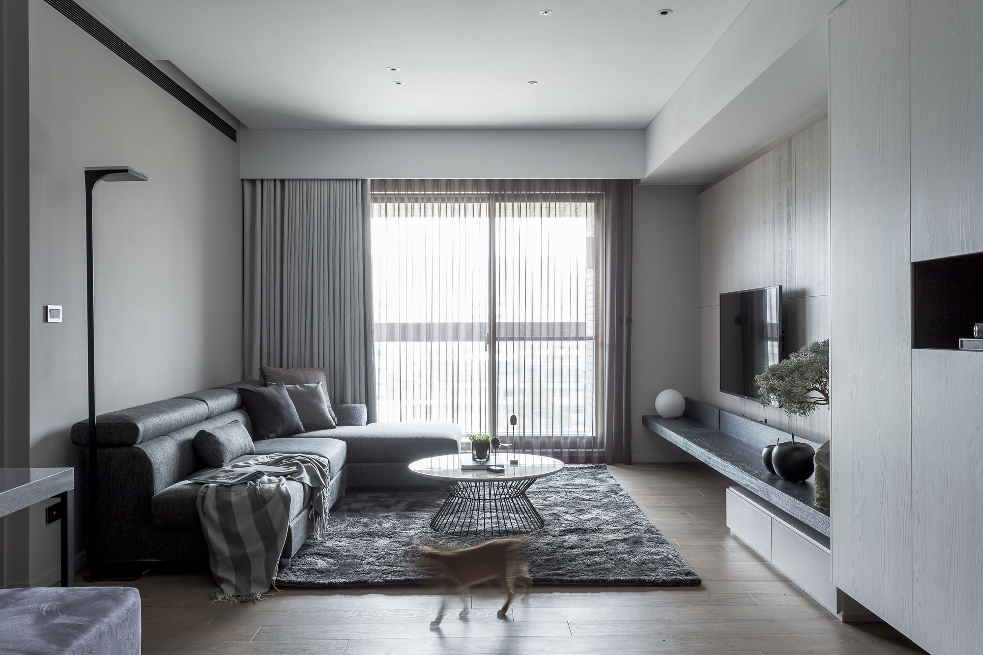 A Simple and Elegant Contemporary Apartment in Taipei City, Taiwan by Taipei Base Design Center (1)