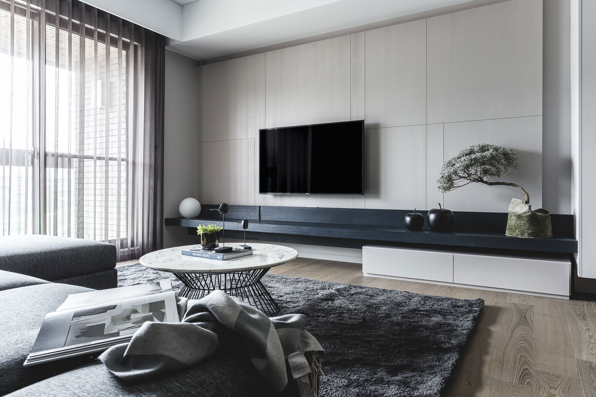 A Simple and Elegant Contemporary Apartment in Taipei City, Taiwan by Taipei Base Design Center (2)
