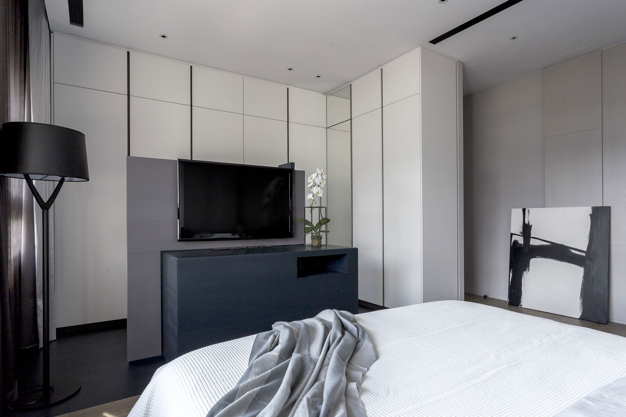 A Simple and Elegant Contemporary Apartment in Taipei City, Taiwan by Taipei Base Design Center (27)