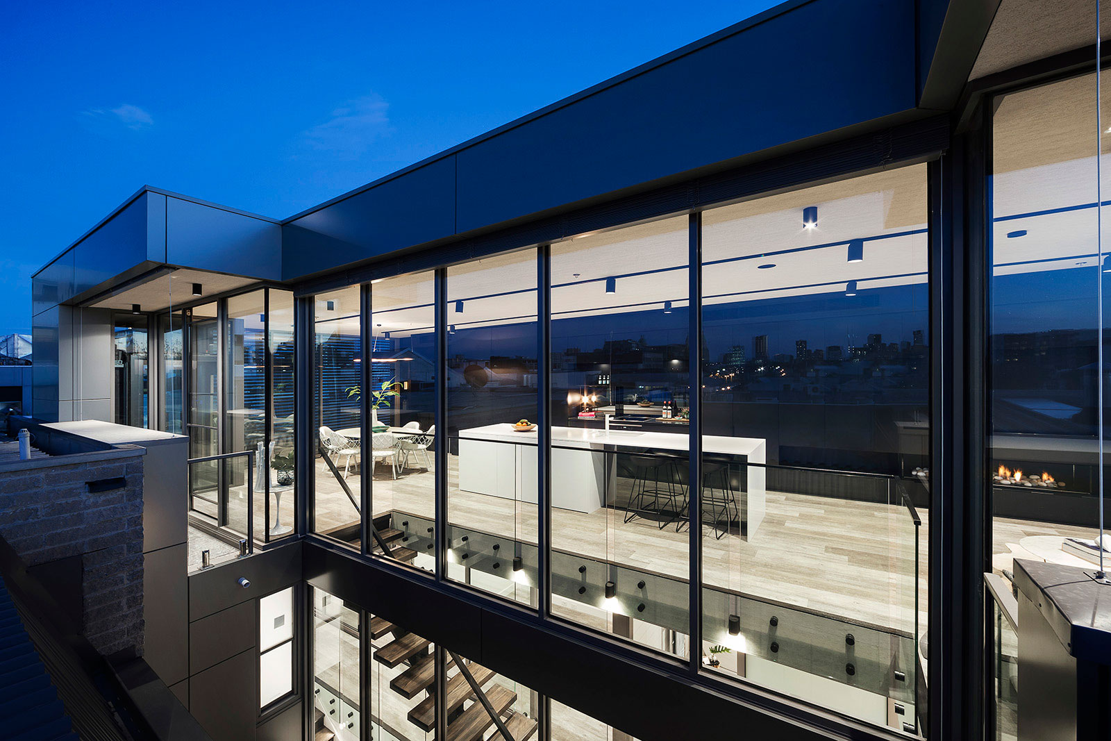 A Sleek Contemporary Home Offers Elegance, Lots of Light and Spectacular Views in Prahran, Australia by LSA Architects (19)