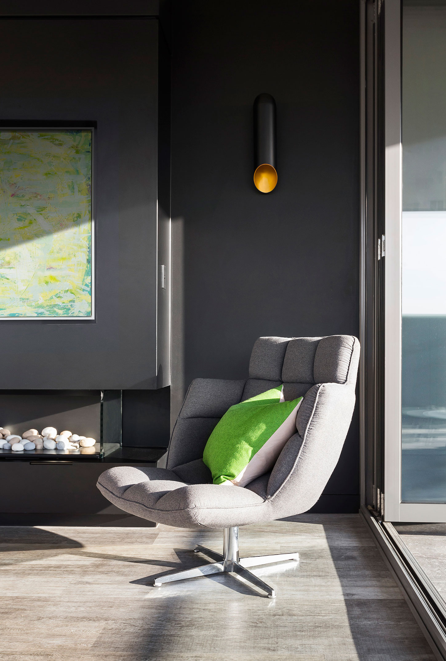 A Sleek Contemporary Home Offers Elegance, Lots of Light and Spectacular Views in Prahran, Australia by LSA Architects (2)