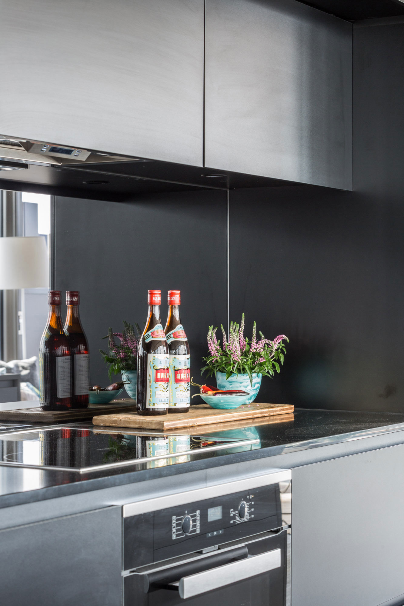 A Sleek Contemporary Home Offers Elegance, Lots of Light and Spectacular Views in Prahran, Australia by LSA Architects (9)