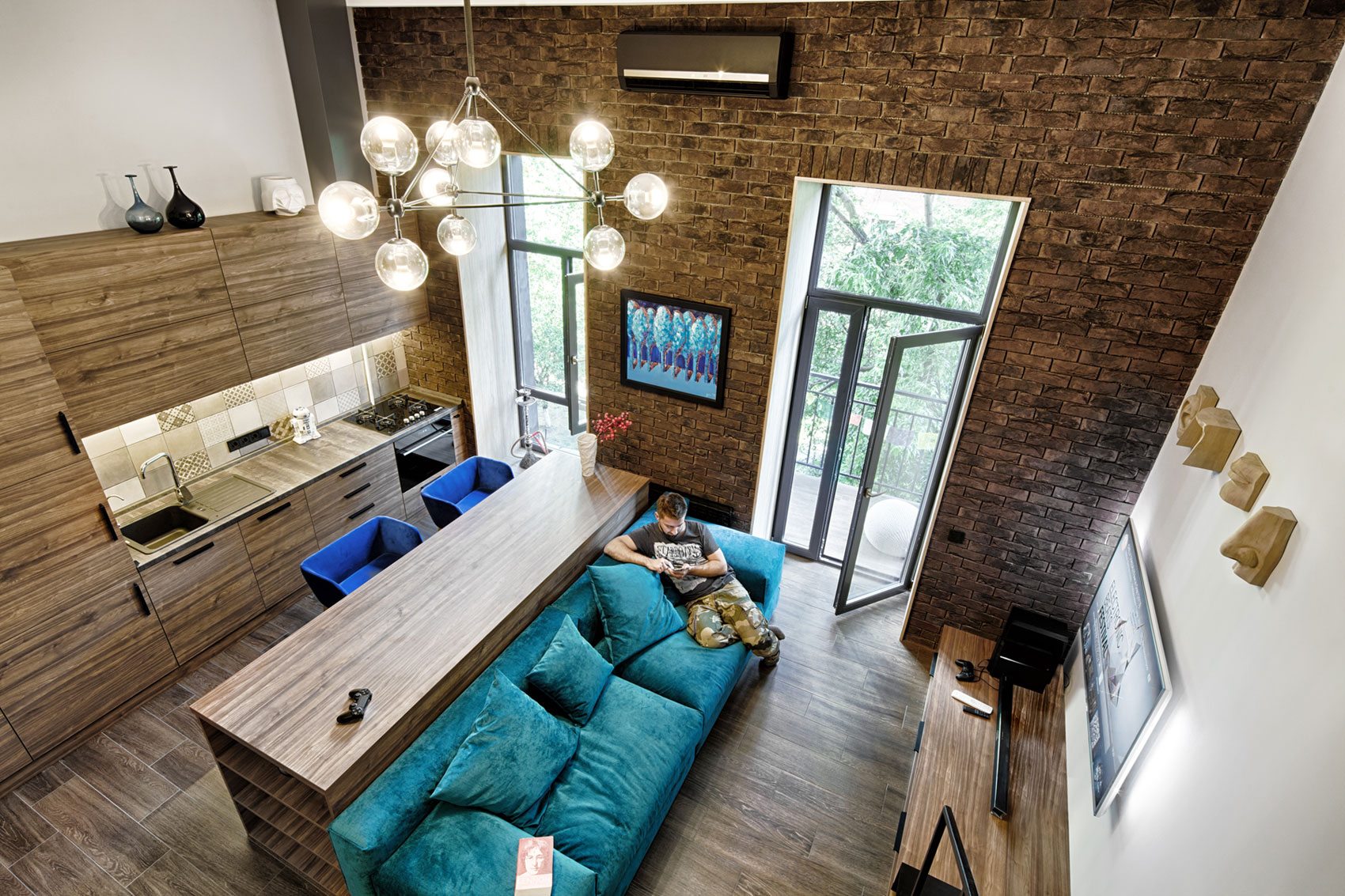 A Small Modern Apartment for One Person in the Historical Center of Kiev, Ukraine by Ivan Yunakov (2)