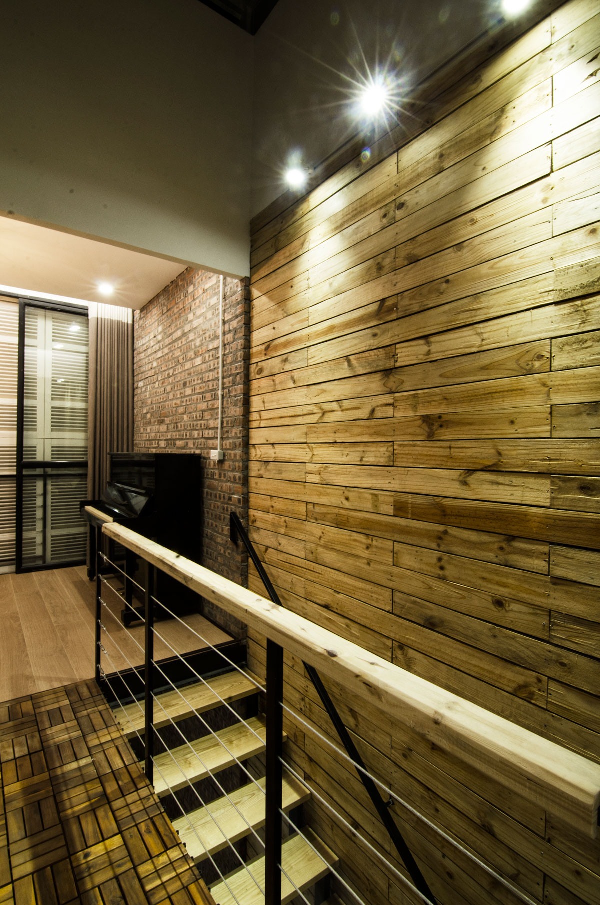 A Small Modern Home with Central Atrium and Rustic Vibe in Hoàng Văn Thái by Global Architects & Associates (11)