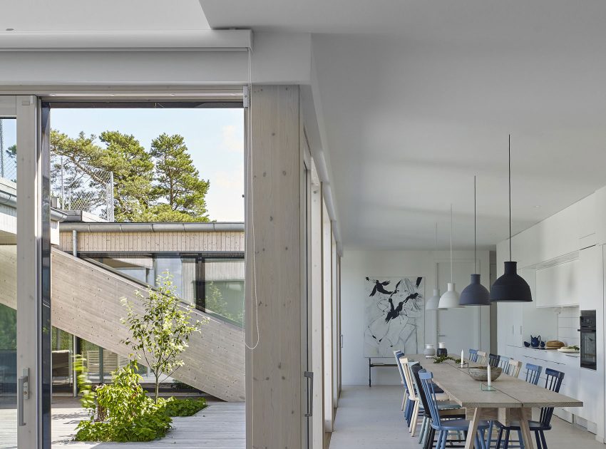 A Small and Elegant Home for a Young Couple in Gothenburg, Sweden by Wingardhs (8)