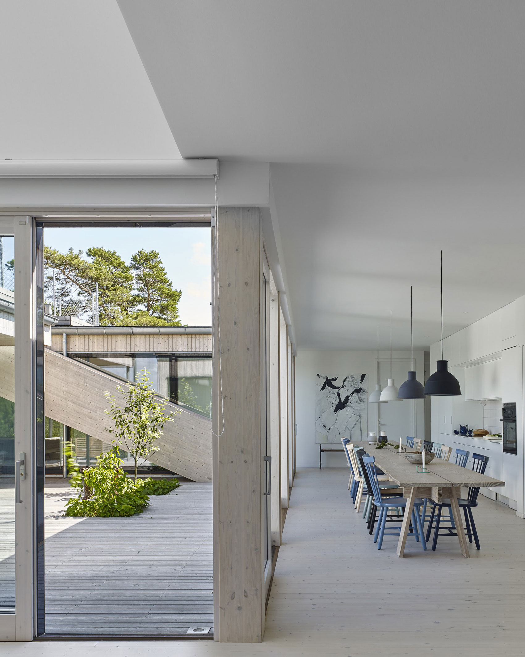 A Small and Elegant Home for a Young Couple in Gothenburg, Sweden by Wingardhs (8)