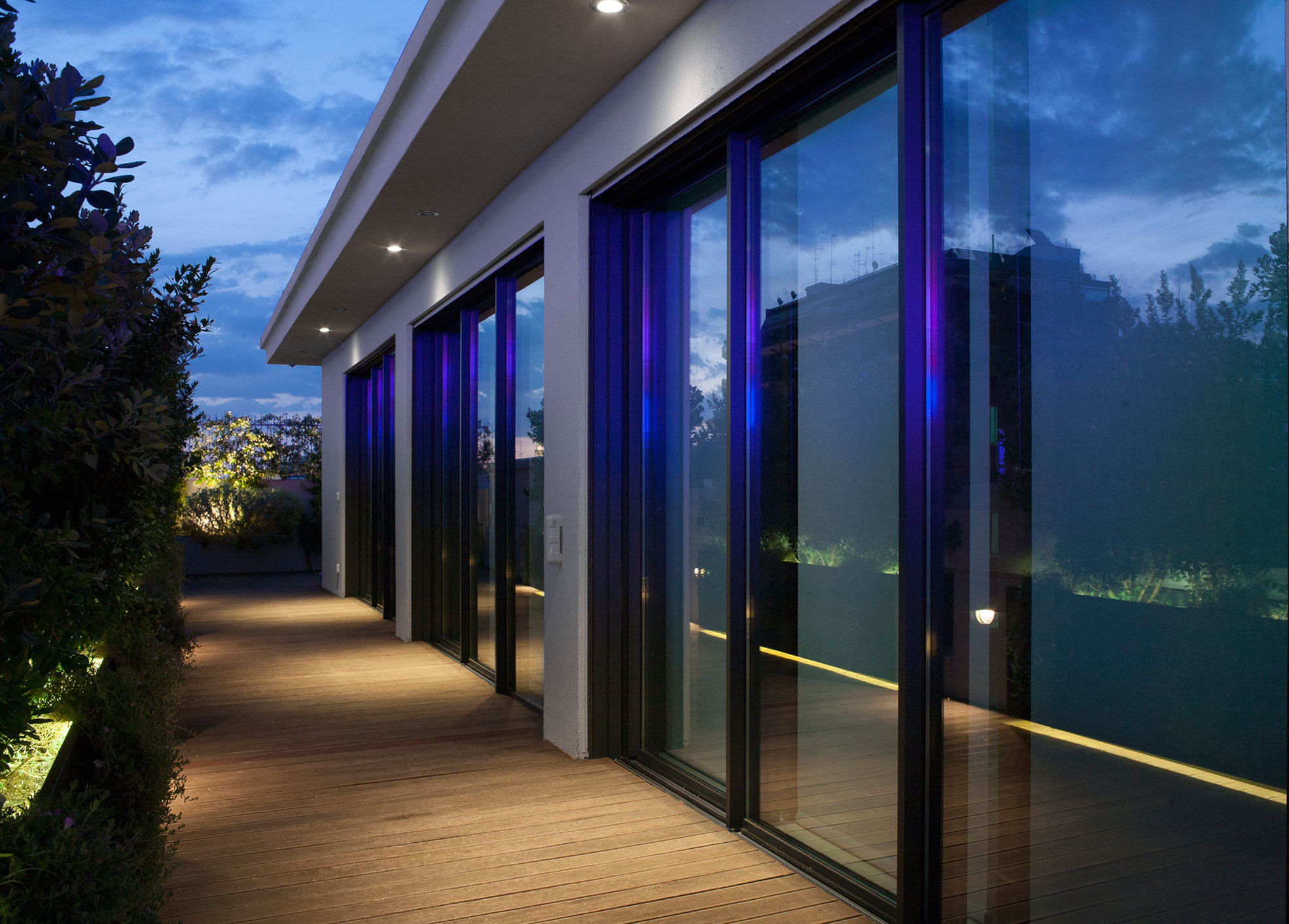 A Smart and Stylish Home Filled with Modern Elegance in Bari, Italy by 3C+M architettura (12)