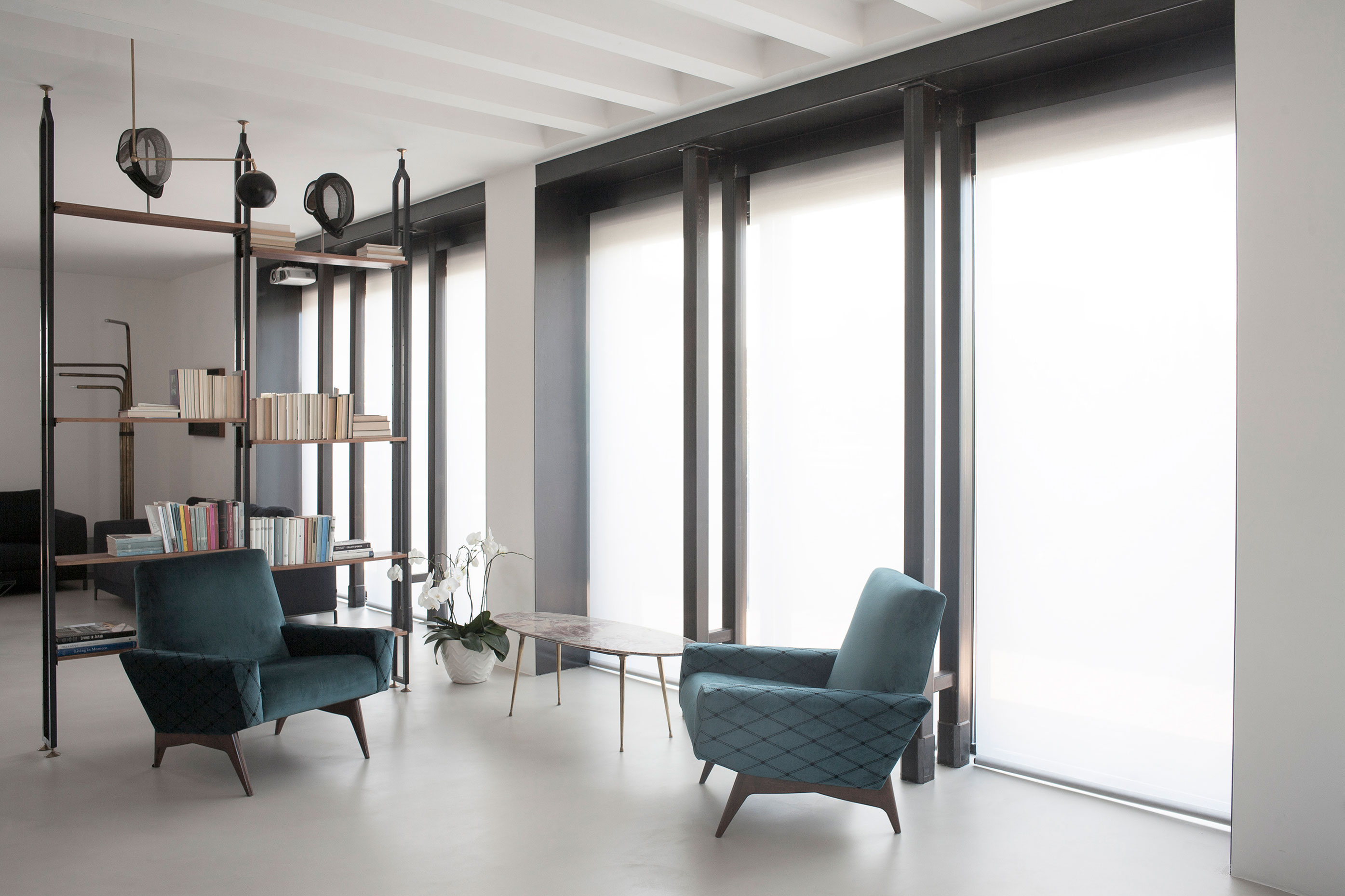 A Smart and Stylish Home Filled with Modern Elegance in Bari, Italy by 3C+M architettura (2)