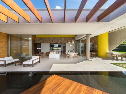 A Smooth and Elegant Contemporary Home with Stunning Views in Itupeva, Brazil
