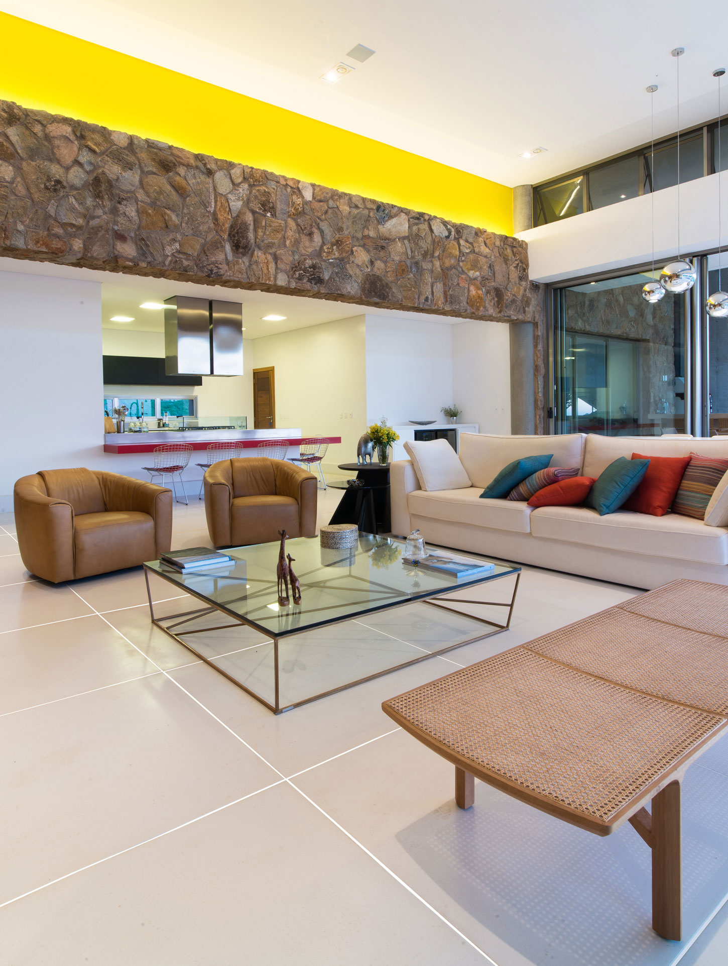 A Smooth and Elegant Contemporary Home with Stunning Views in Itupeva, Brazil by Gustavo Arbex (19)