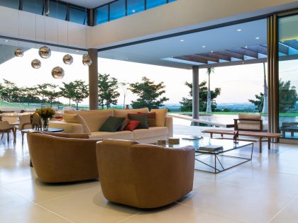 A Smooth and Elegant Contemporary Home with Stunning Views in Itupeva, Brazil by Gustavo Arbex (20)