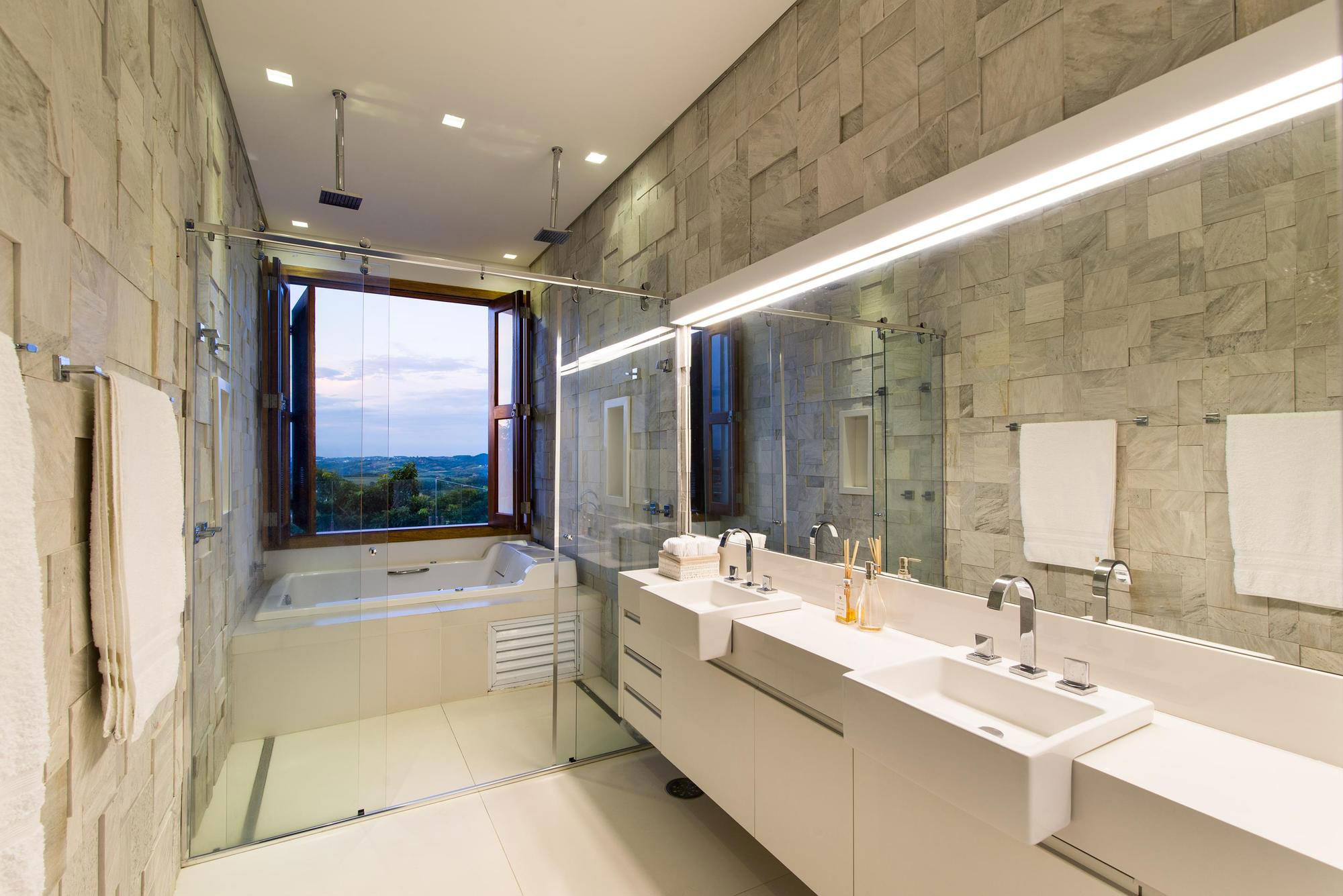 A Smooth and Elegant Contemporary Home with Stunning Views in Itupeva, Brazil by Gustavo Arbex (24)