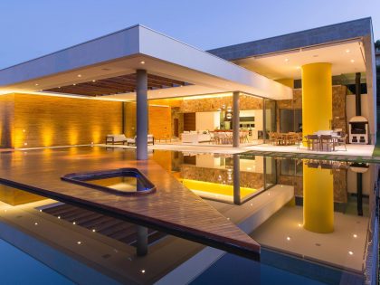 A Smooth and Elegant Contemporary Home with Stunning Views in Itupeva, Brazil by Gustavo Arbex (32)